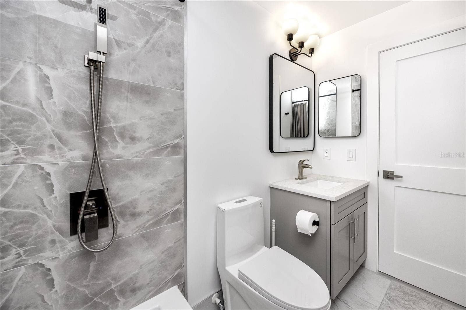 701 MIRROR LAKE DRIVE N, #206, St Petersburg, FL 33701 701 MIRROR LAKE DRIVE N, #206, St Petersburg, FL 33701