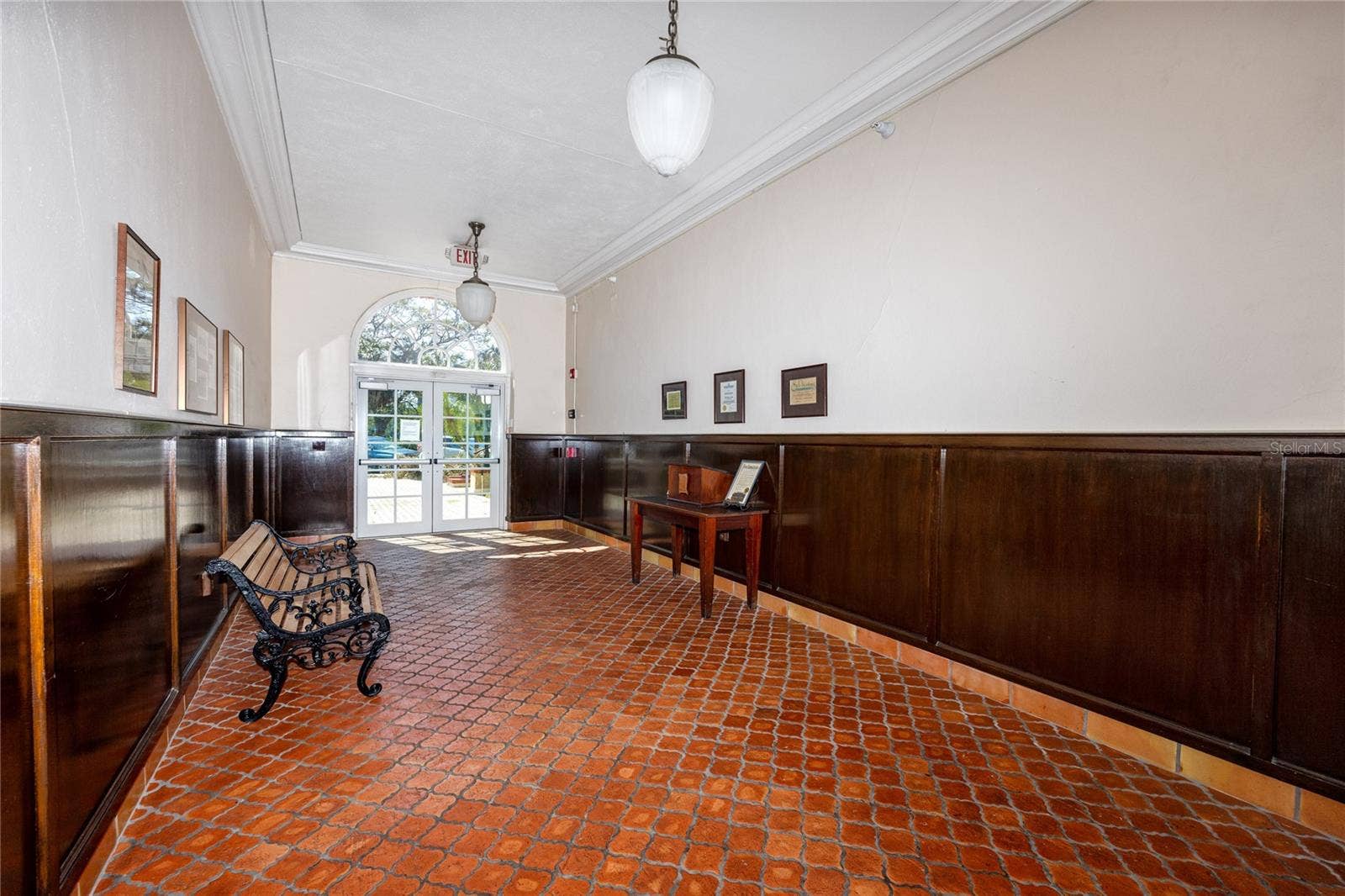 701 MIRROR LAKE DRIVE N, #206, St Petersburg, FL 33701 701 MIRROR LAKE DRIVE N, #206, St Petersburg, FL 33701
