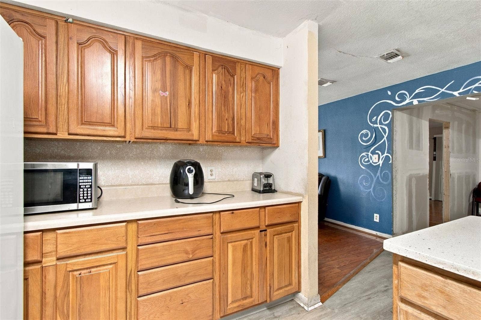 8010 SHARON DRIVE, Tampa, FL 33617