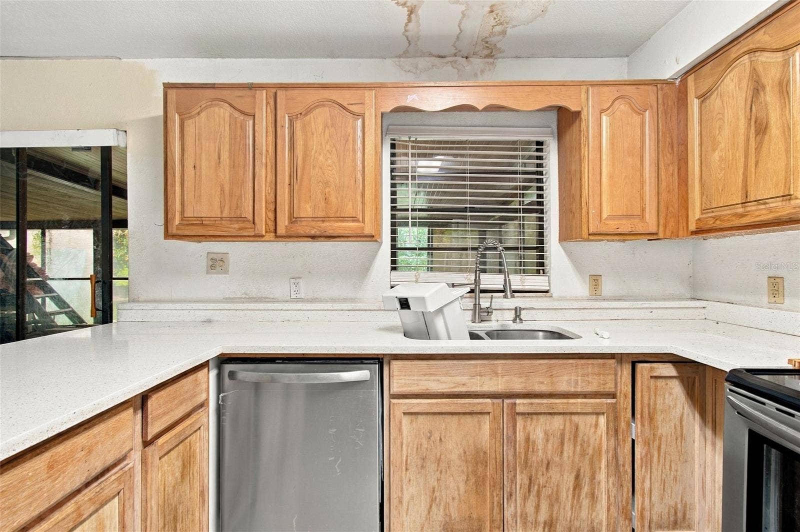 8010 SHARON DRIVE, Tampa, FL 33617