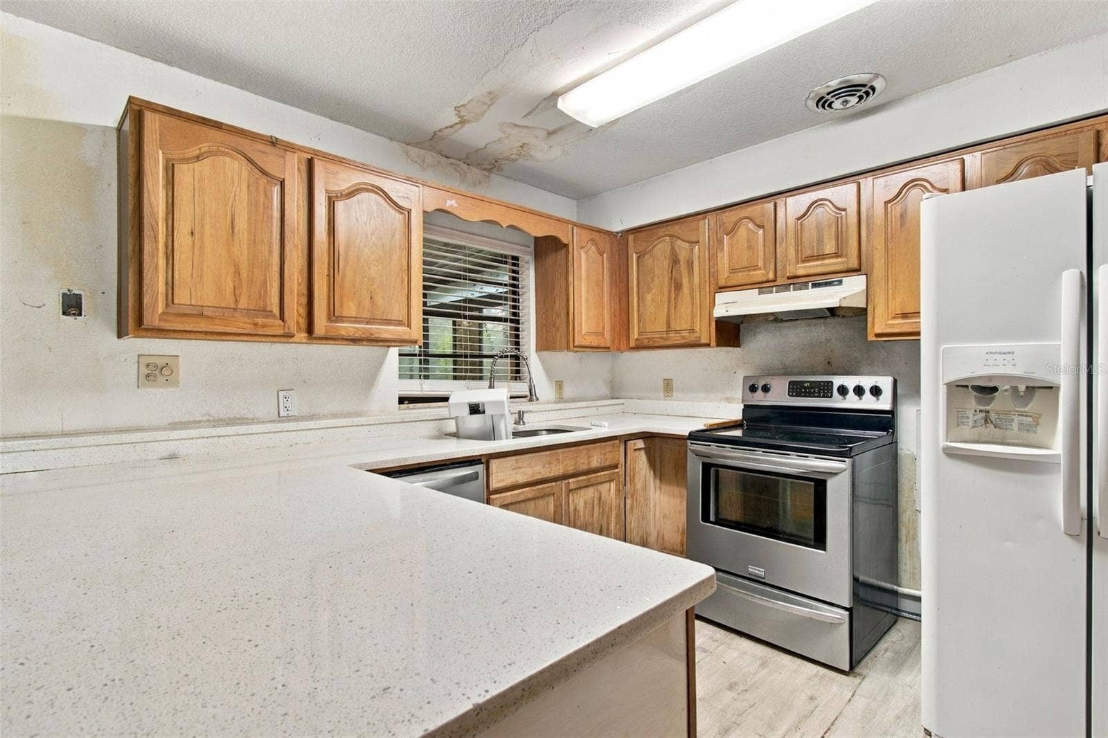8010 SHARON DRIVE, Tampa, FL 33617