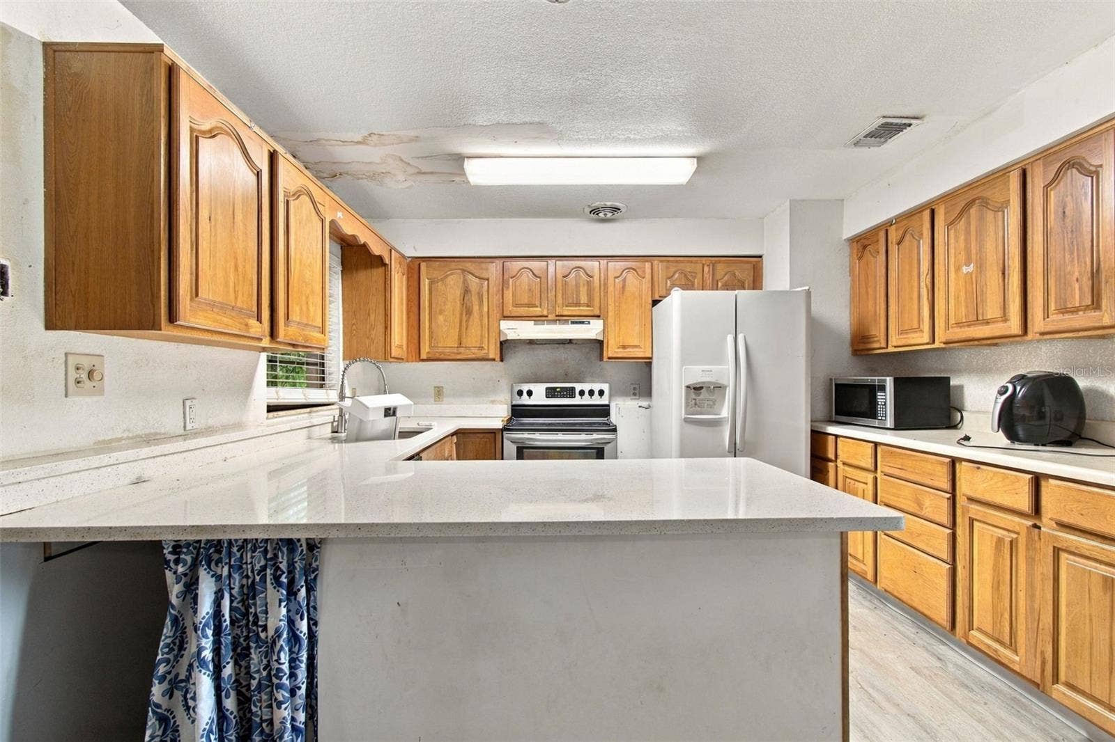 8010 SHARON DRIVE, Tampa, FL 33617