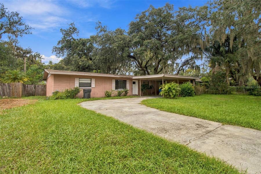 Property photo for 8010 SHARON DRIVE, Tampa, FL