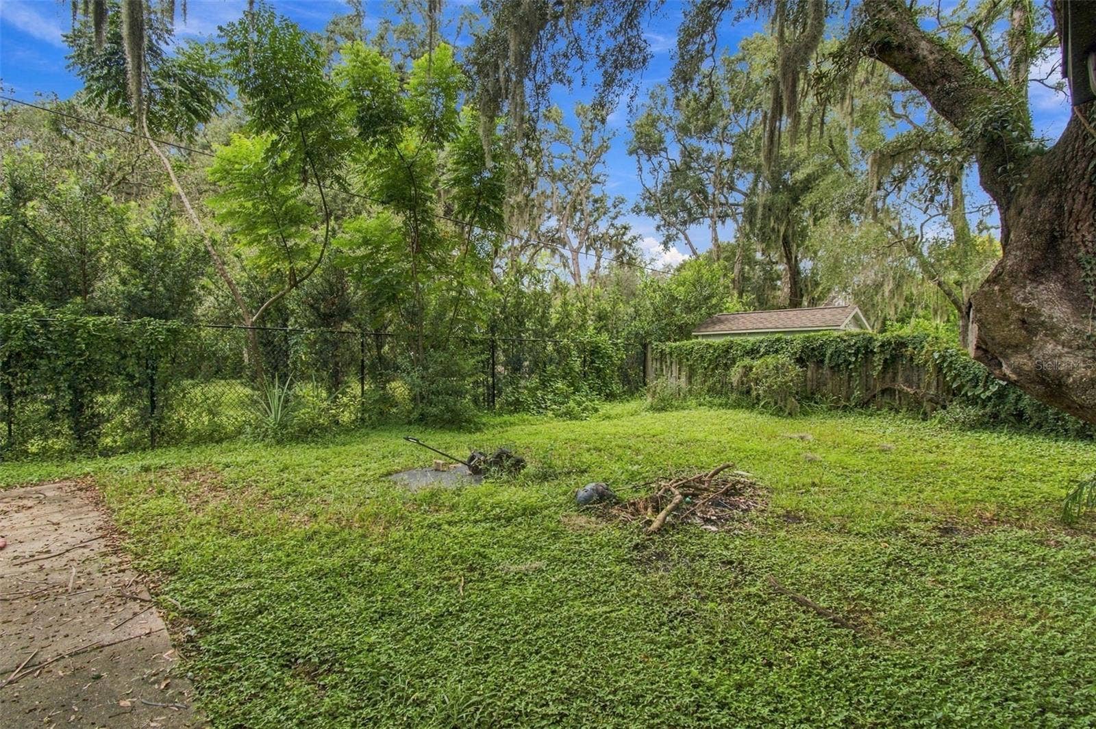 8010 SHARON DRIVE, Tampa, FL 33617