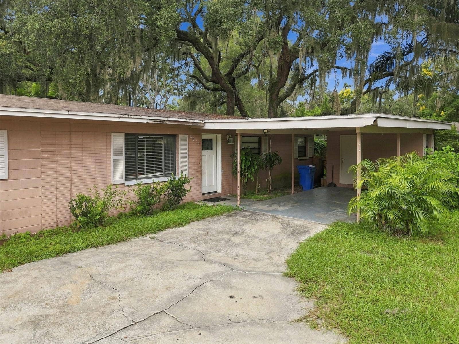 8010 SHARON DRIVE, Tampa, FL 33617