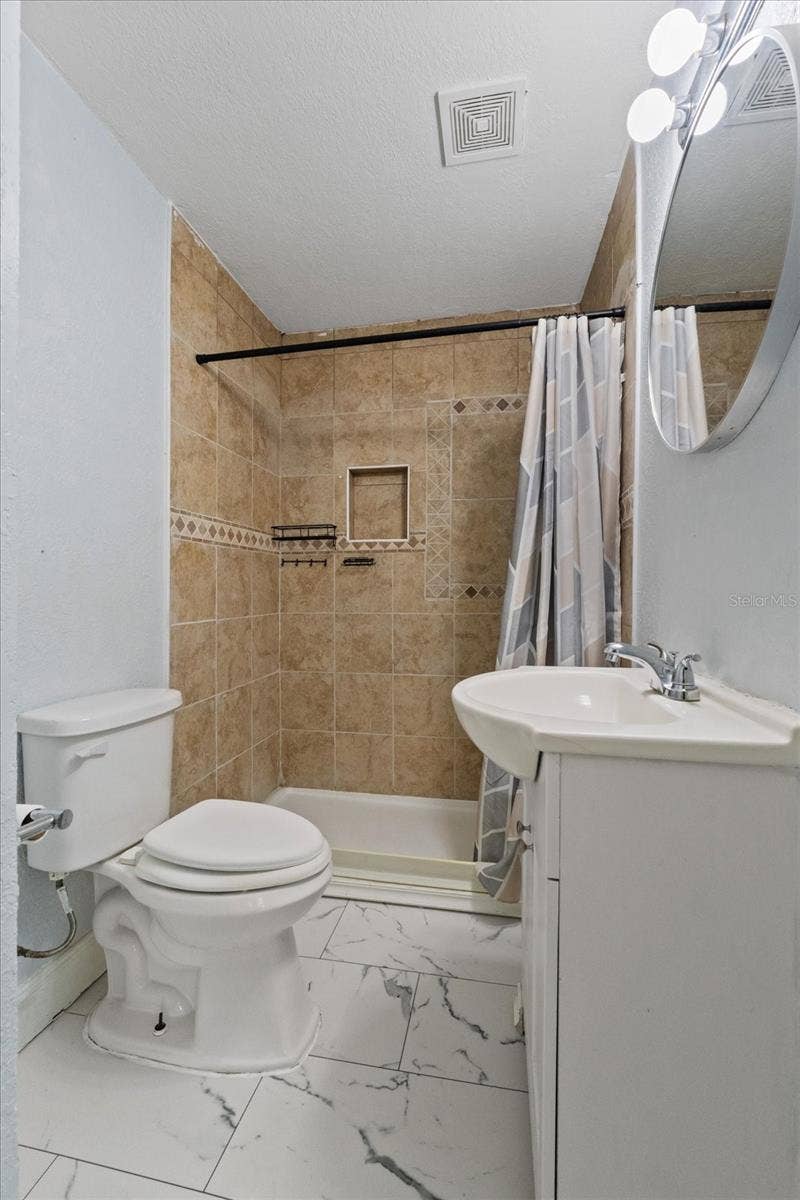 207 KAY STREET, Auburndale, FL 33823