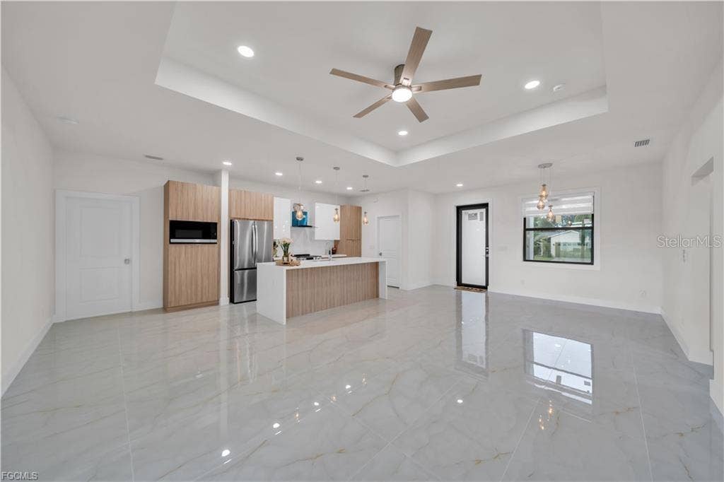 1909 NE 19TH PL, Cape Coral, FL 33909