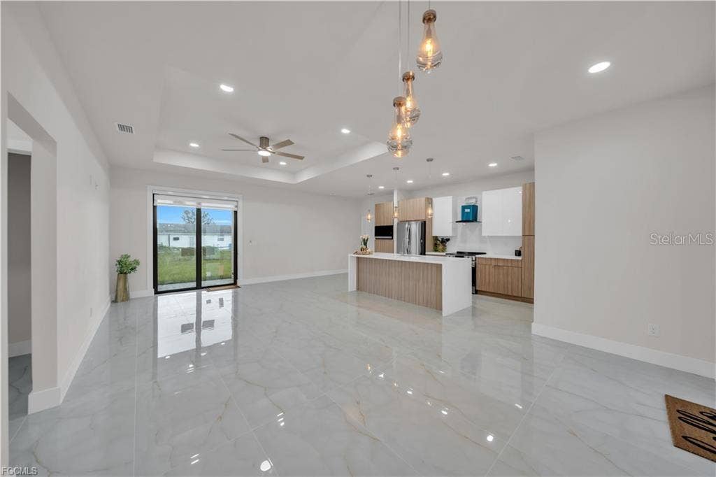 1909 NE 19TH PL, Cape Coral, FL 33909