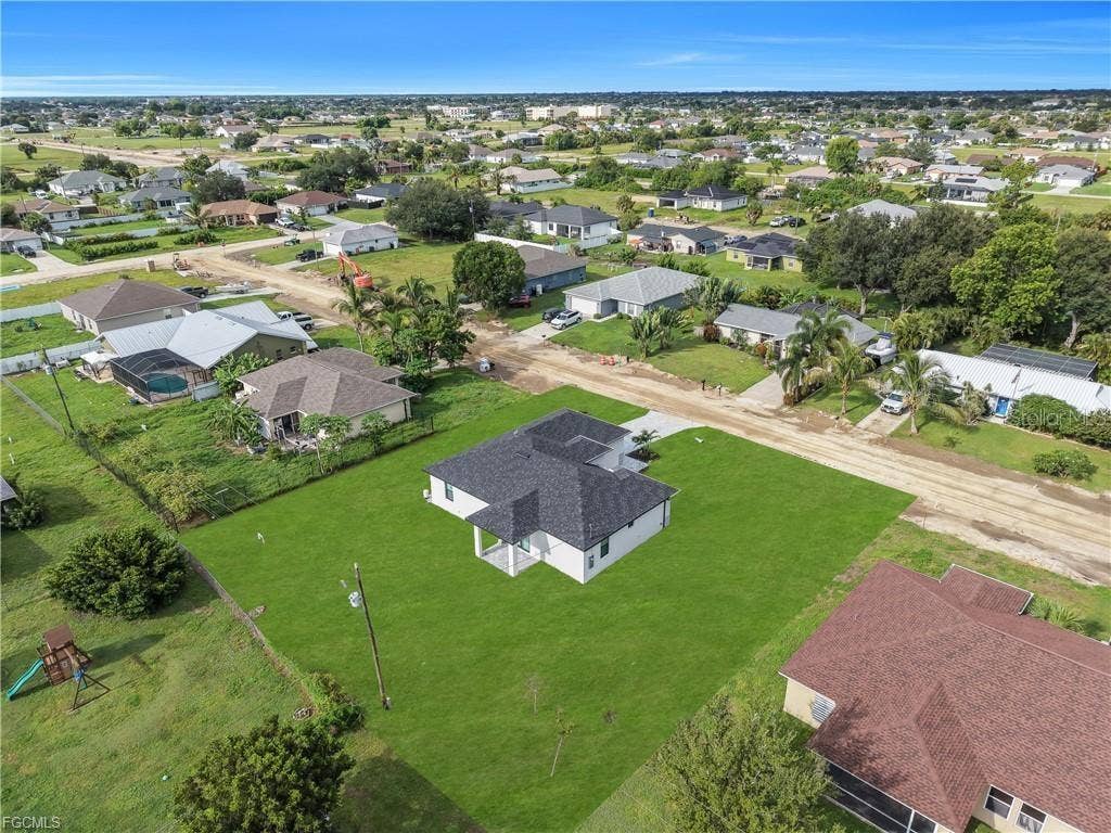 1909 NE 19TH PL, Cape Coral, FL 33909