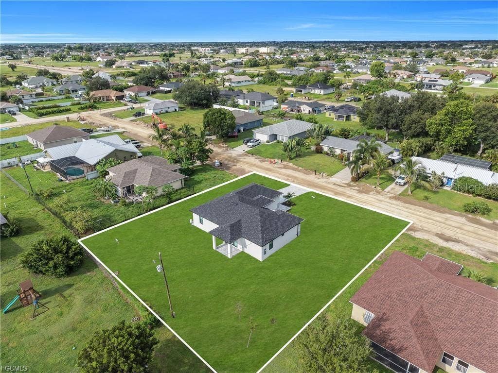 1909 NE 19TH PL, Cape Coral, FL 33909
