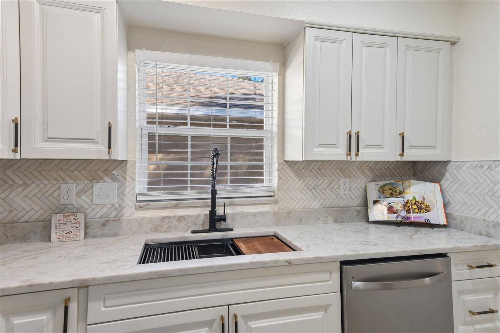 1866 BETTY LANE, Clearwater, FL 33755