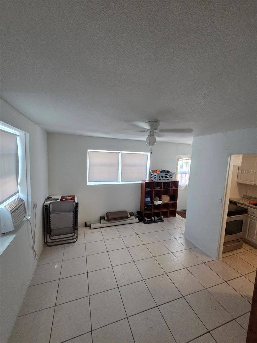8205 48TH AVENUE N, St Petersburg, FL 33709