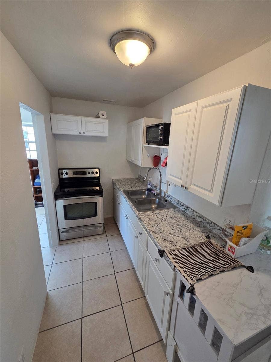 8205 48TH AVENUE N, St Petersburg, FL 33709