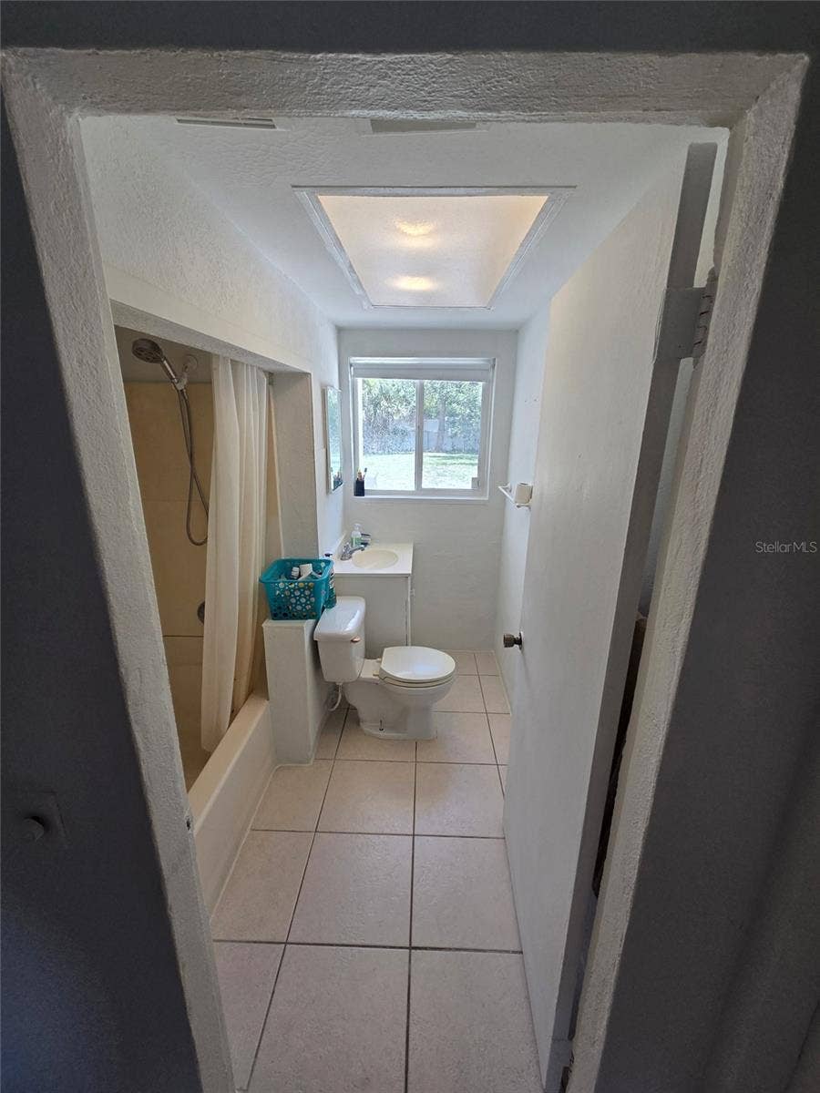 8205 48TH AVENUE N, St Petersburg, FL 33709