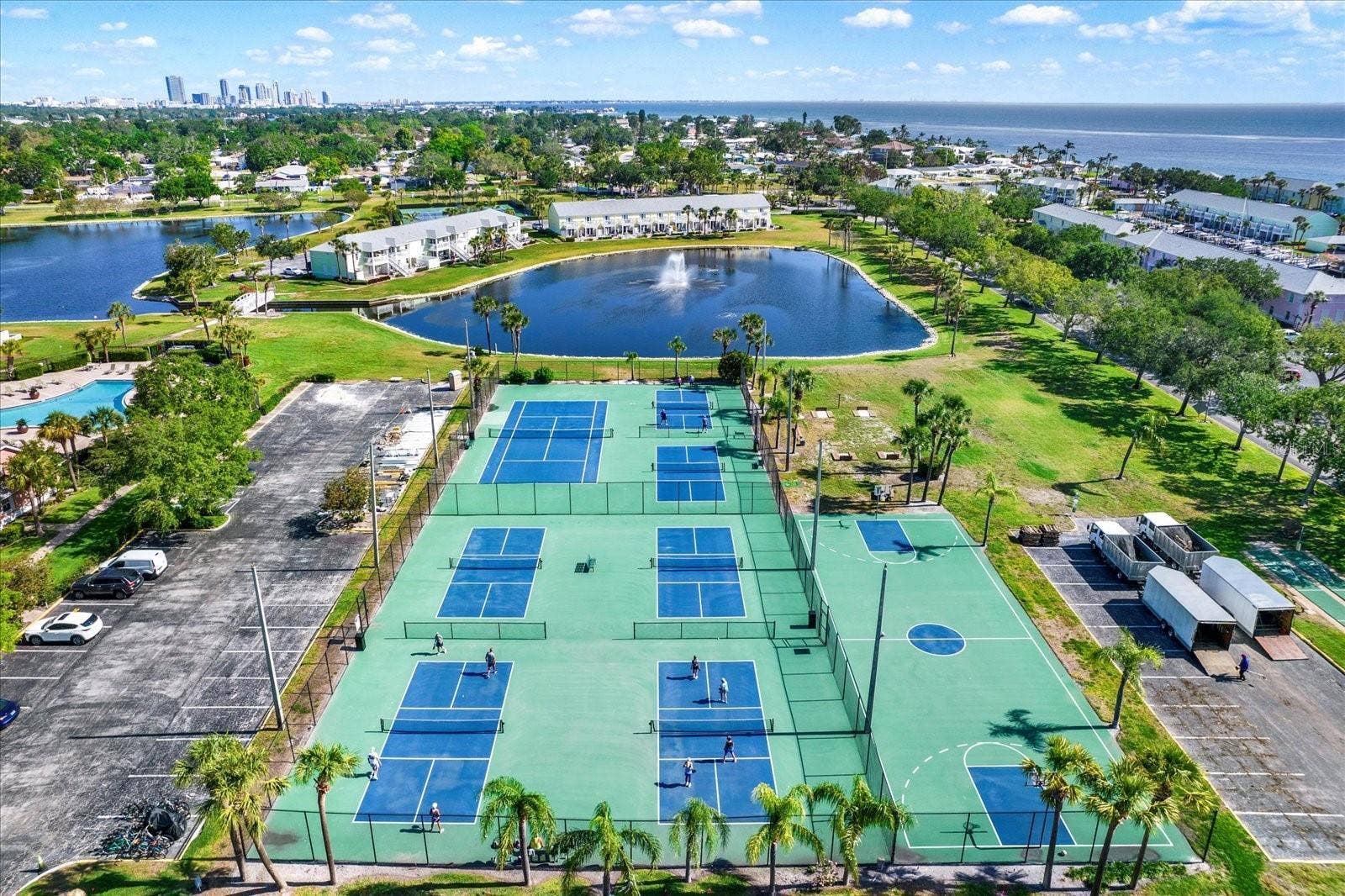 4924 BEACH DRIVE SE, #F, St Petersburg, FL 33705