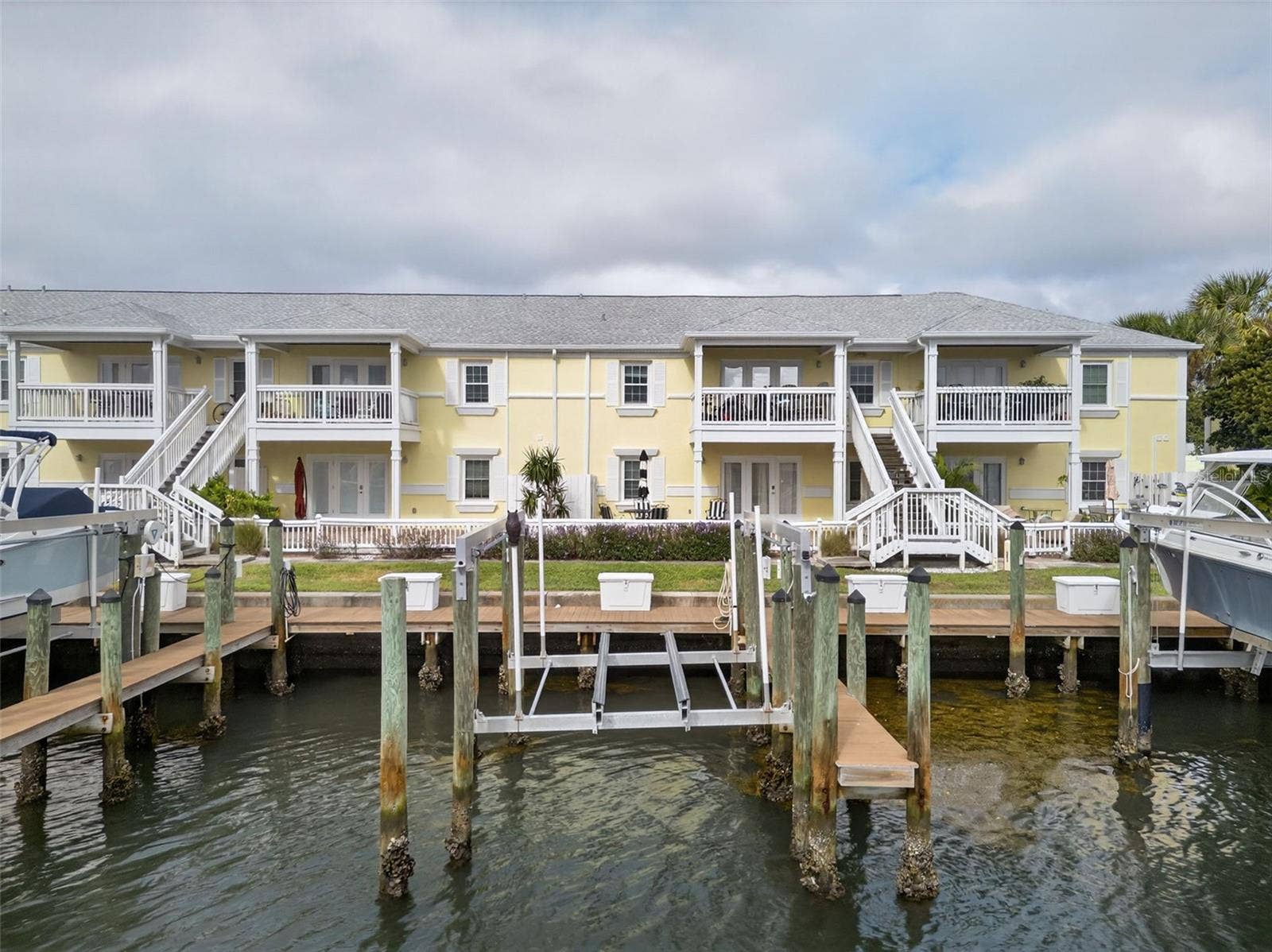 4924 BEACH DRIVE SE, #F, St Petersburg, FL 33705