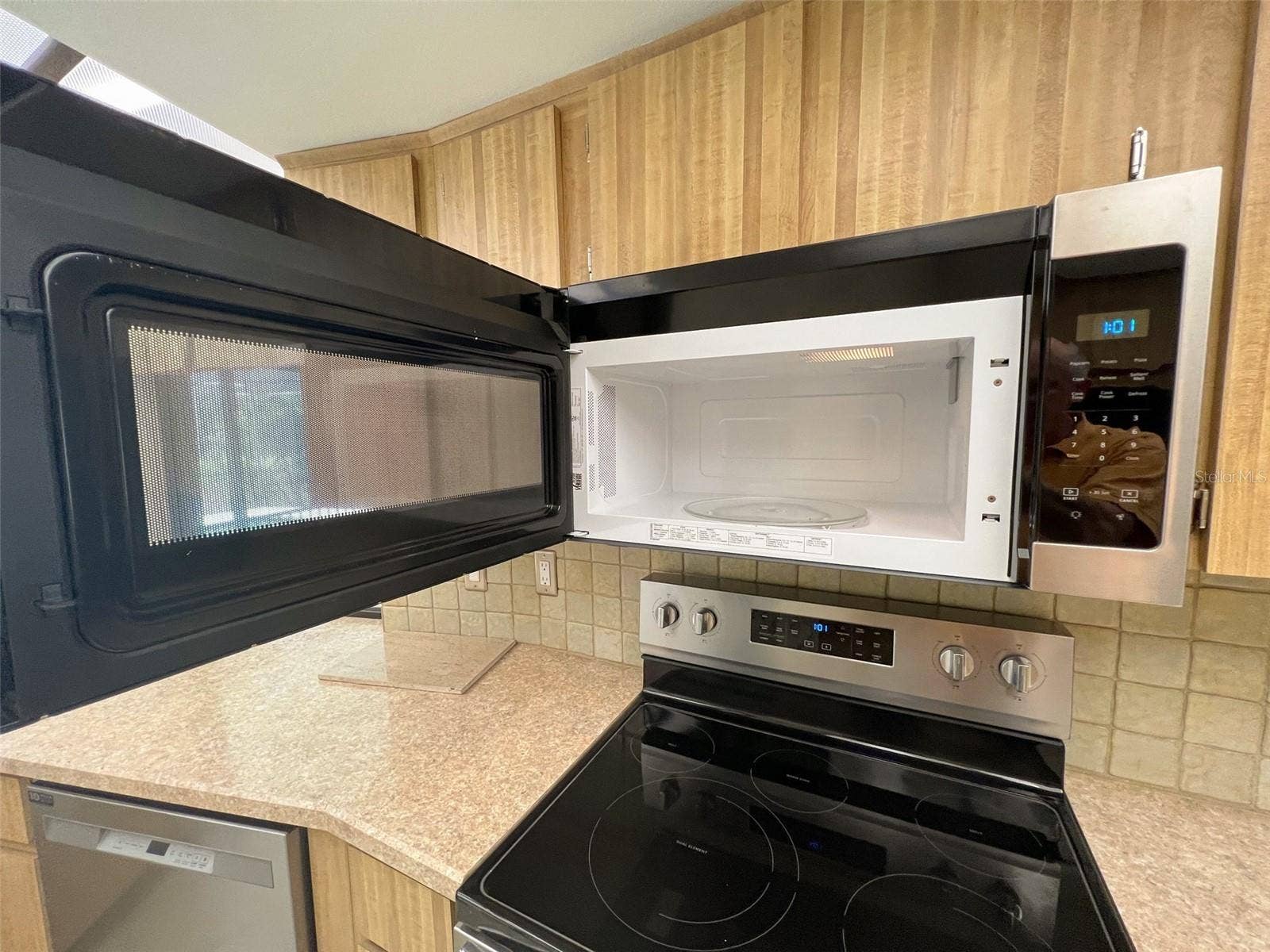 8536 CESSNA DRIVE, New Port Richey, FL 34654