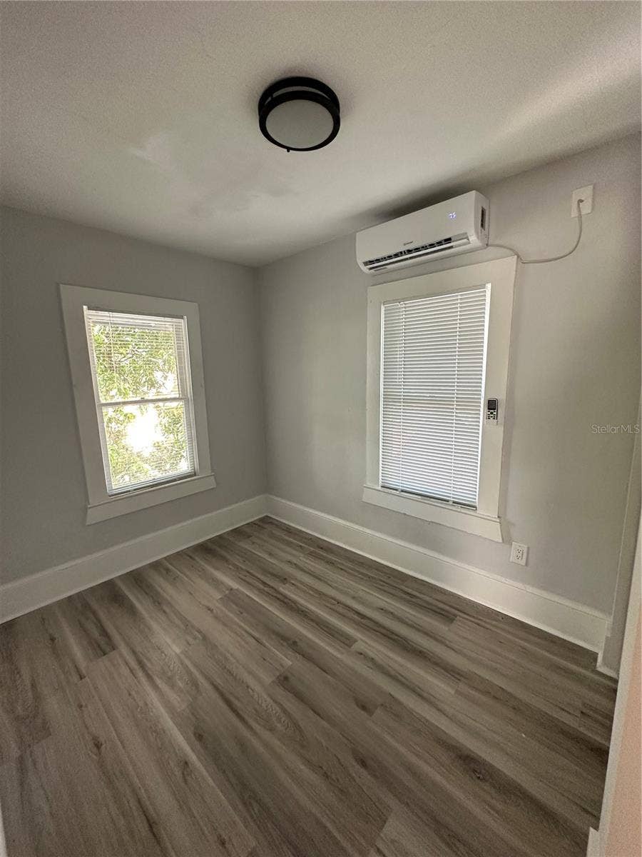 1021 E CAYUGA STREET, Tampa, FL 33603