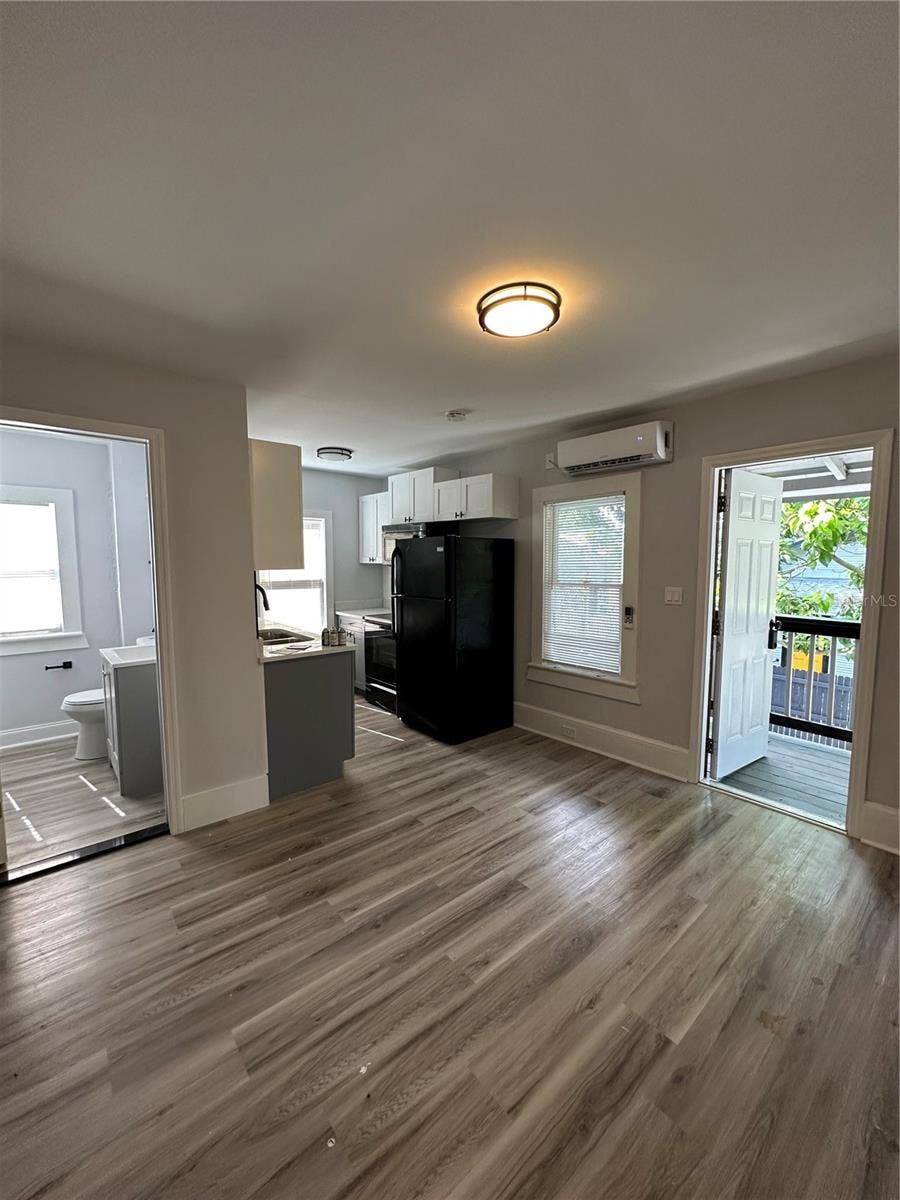 1021 E CAYUGA STREET, Tampa, FL 33603