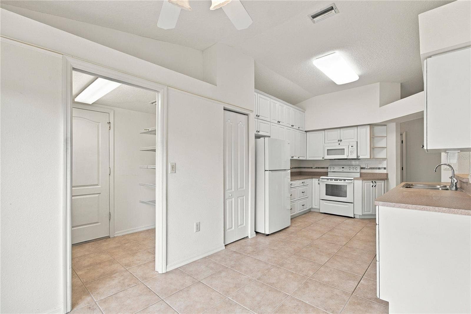 11508 BLOOMINGTON COURT, New Port Richey, FL 34654