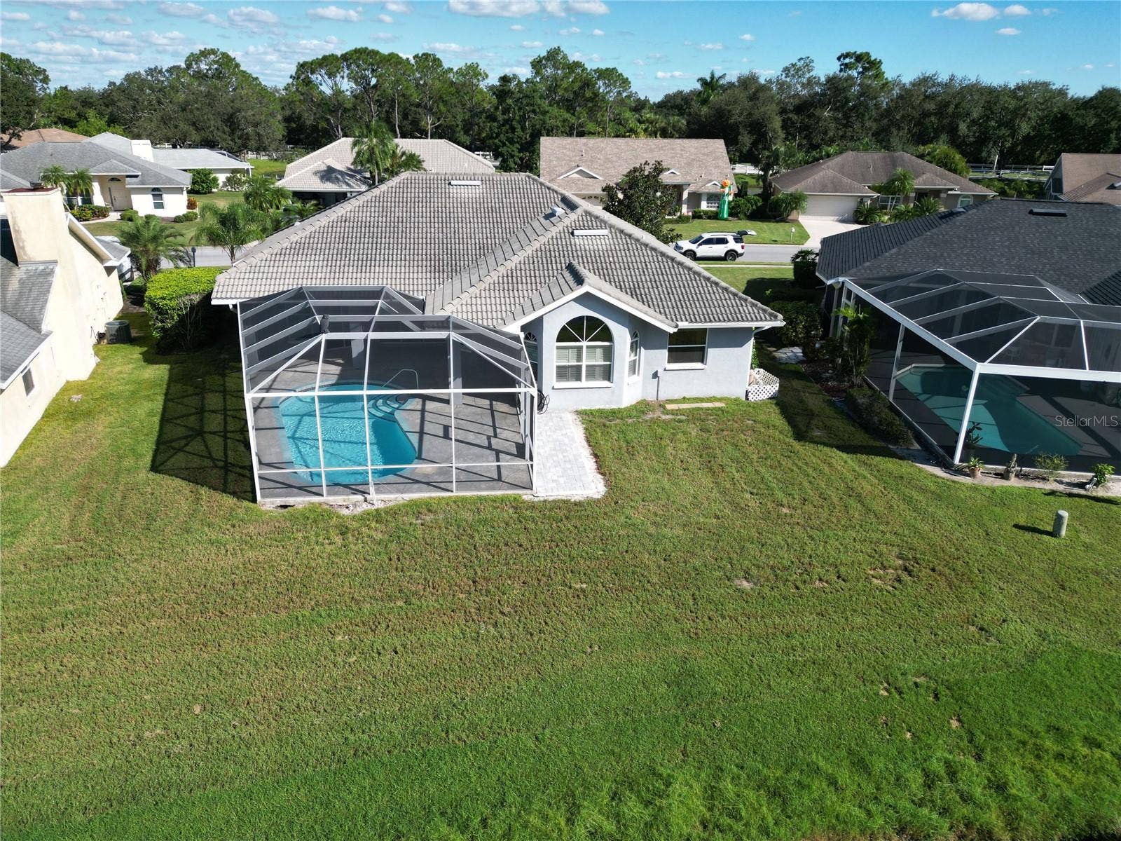 5829 CARRIAGE DRIVE, Sarasota, FL 34243 5829 CARRIAGE DRIVE, Sarasota, FL 34243