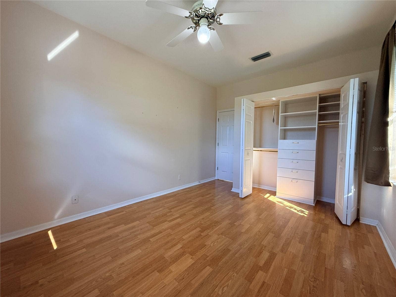 5829 CARRIAGE DRIVE, Sarasota, FL 34243 5829 CARRIAGE DRIVE, Sarasota, FL 34243