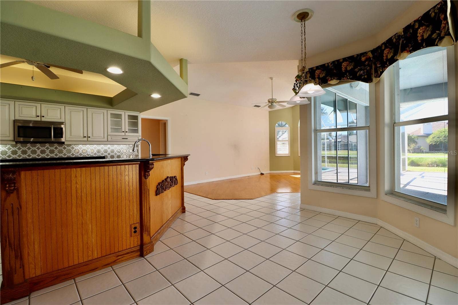5829 CARRIAGE DRIVE, Sarasota, FL 34243 5829 CARRIAGE DRIVE, Sarasota, FL 34243