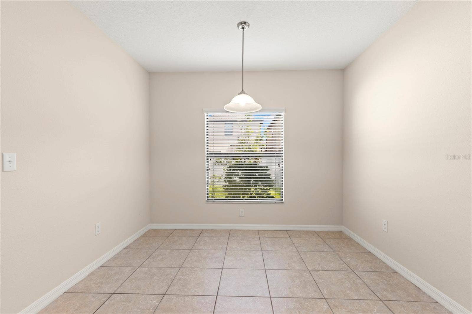 2719 GARDEN FALLS DRIVE, Brandon, FL 33511 2719 GARDEN FALLS DRIVE, Brandon, FL 33511