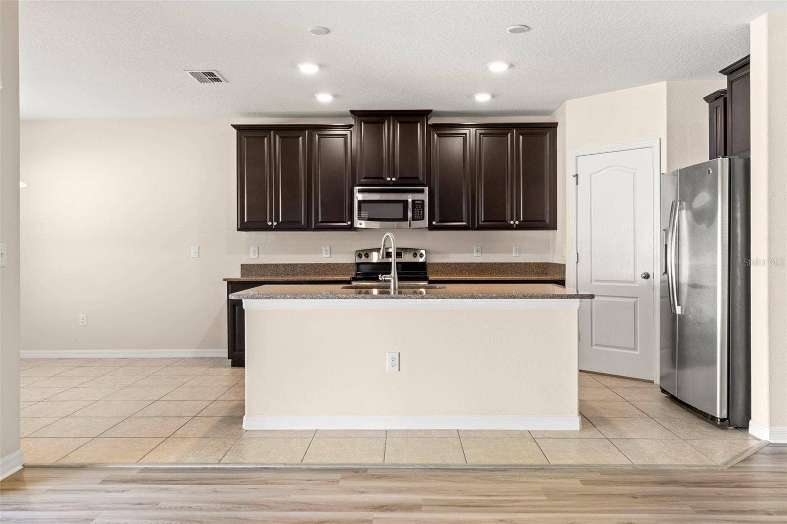 2719 GARDEN FALLS DRIVE, Brandon, FL 33511 2719 GARDEN FALLS DRIVE, Brandon, FL 33511