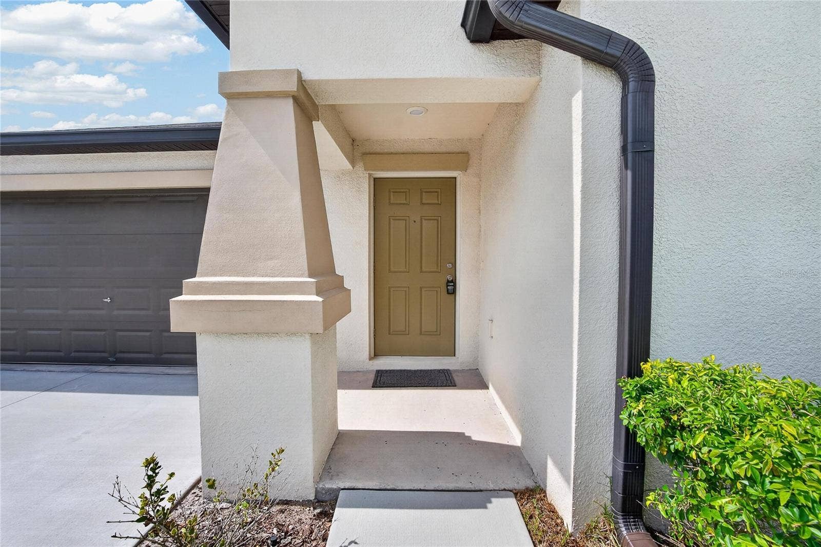 5487 BLUE AZURE DRIVE, Wimauma, FL 33598 5487 BLUE AZURE DRIVE, Wimauma, FL 33598