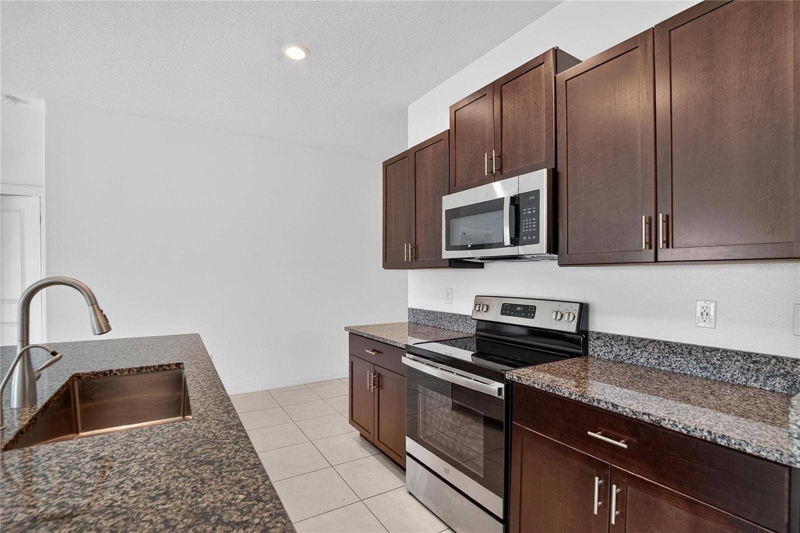 5487 BLUE AZURE DRIVE, Wimauma, FL 33598 5487 BLUE AZURE DRIVE, Wimauma, FL 33598