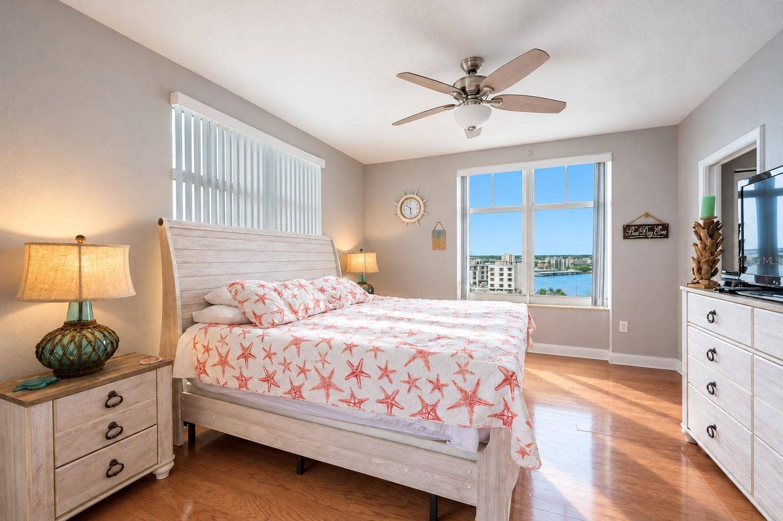 10 PAPAYA STREET, #1006, Clearwater, FL 33767 10 PAPAYA STREET, #1006, Clearwater, FL 33767