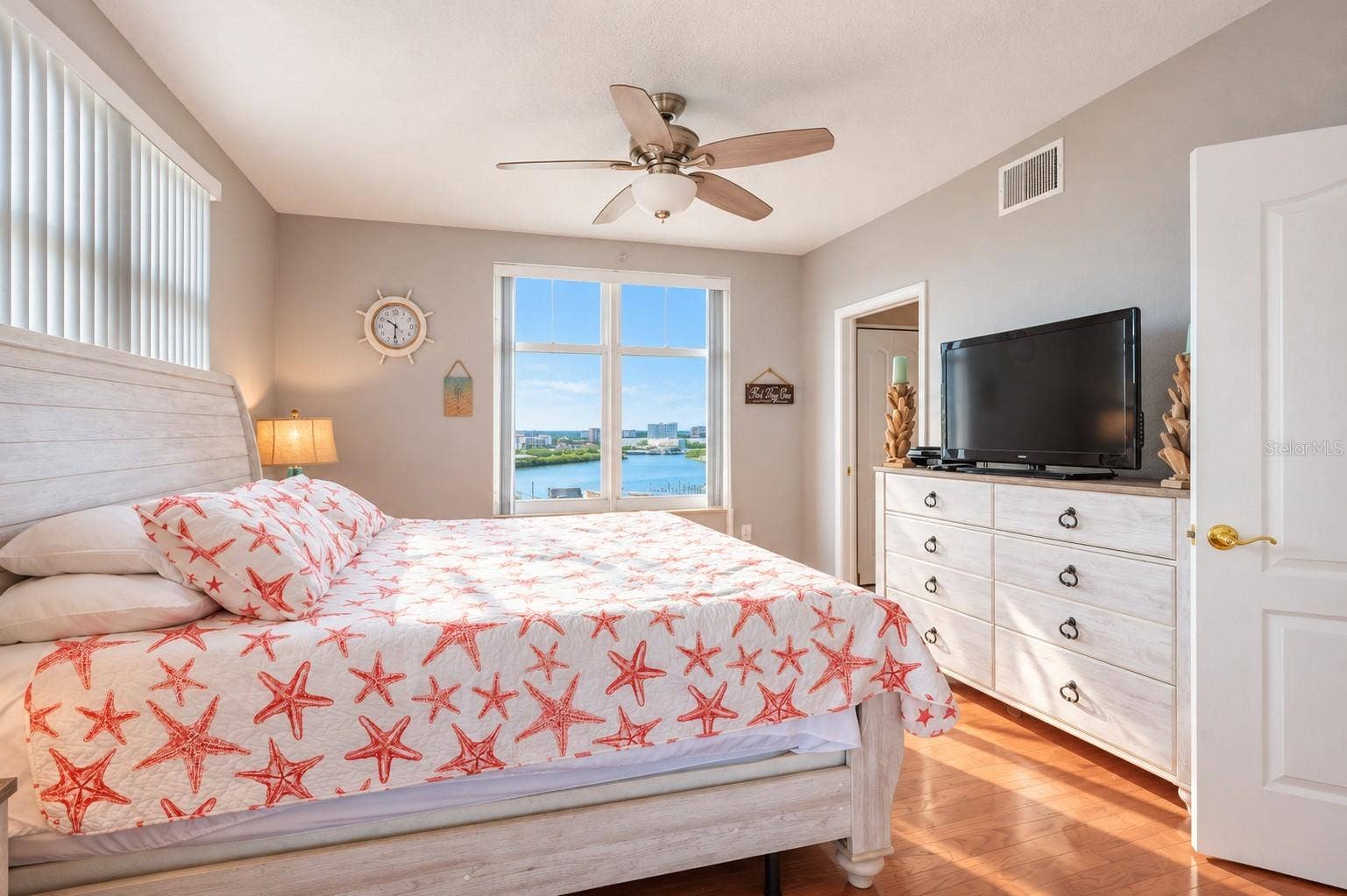 10 PAPAYA STREET, #1006, Clearwater, FL 33767 10 PAPAYA STREET, #1006, Clearwater, FL 33767