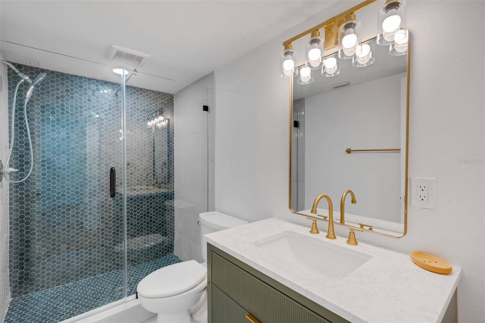 221 BEL FOREST DRIVE, #2, Belleair Bluffs, FL 33770 221 BEL FOREST DRIVE, #2, Belleair Bluffs, FL 33770