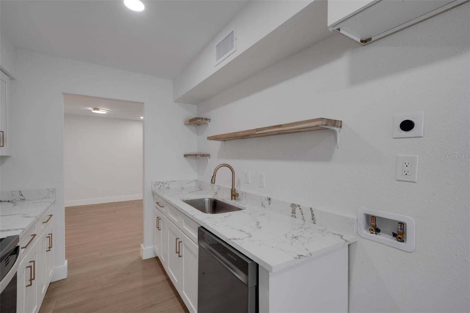 221 BEL FOREST DRIVE, #2, Belleair Bluffs, FL 33770 221 BEL FOREST DRIVE, #2, Belleair Bluffs, FL 33770