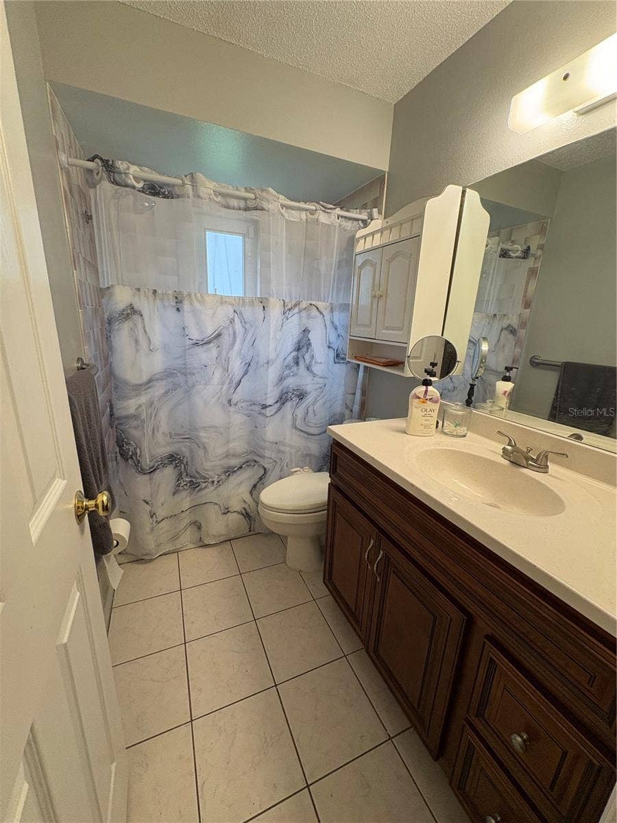 6511 BARCELONA BOULEVARD, Brooksville, FL 34602 second bathroom