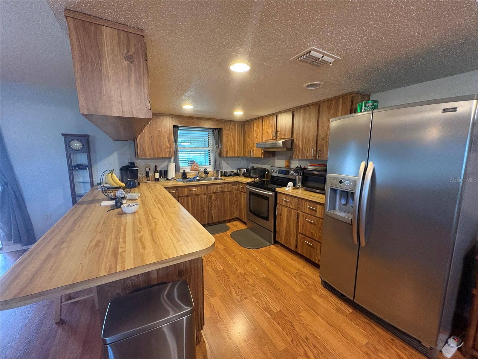 6511 BARCELONA BOULEVARD, Brooksville, FL 34602 Kitchen