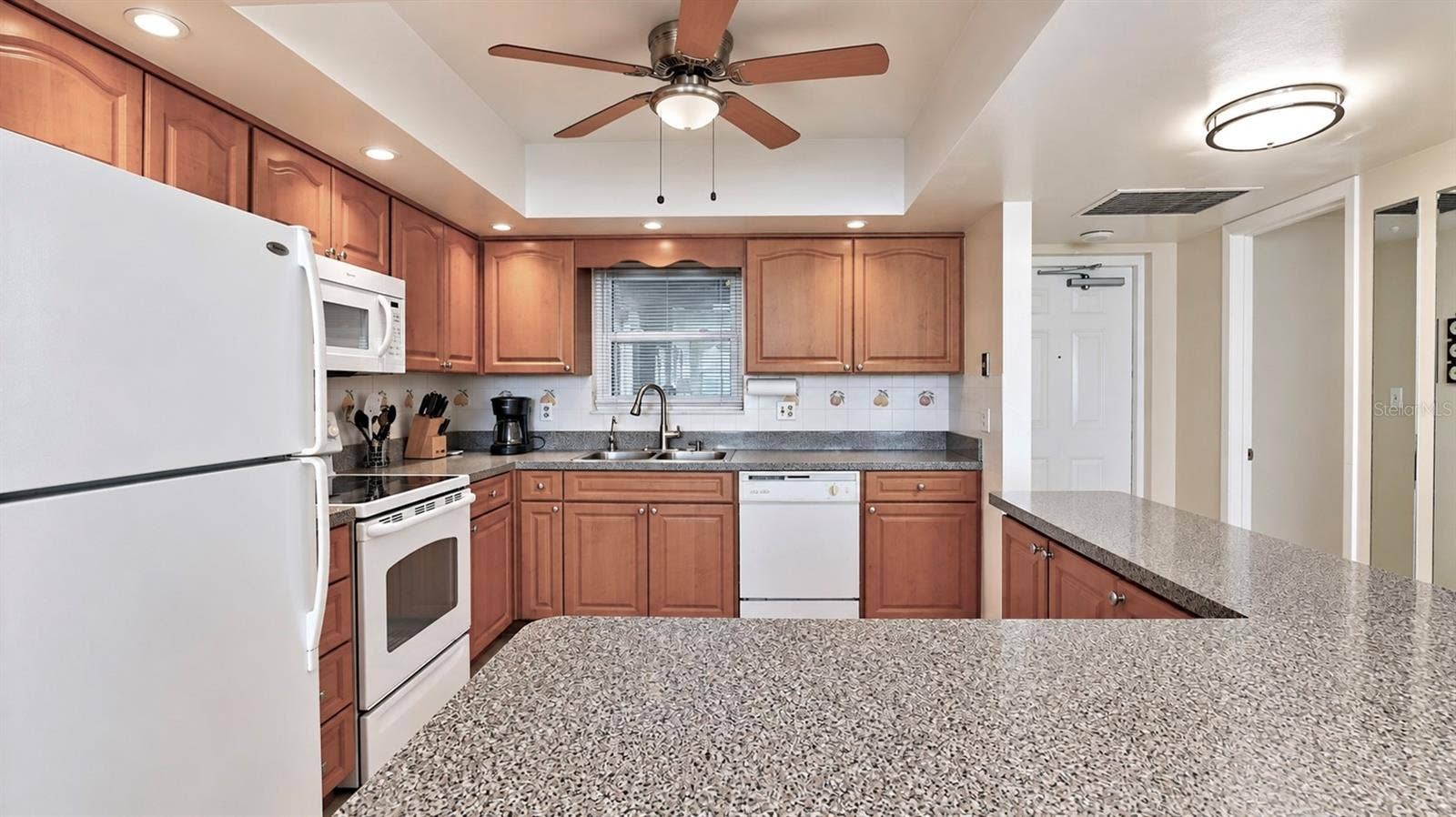 5200 BRITTANY DRIVE S, #606, St Petersburg, FL 33715