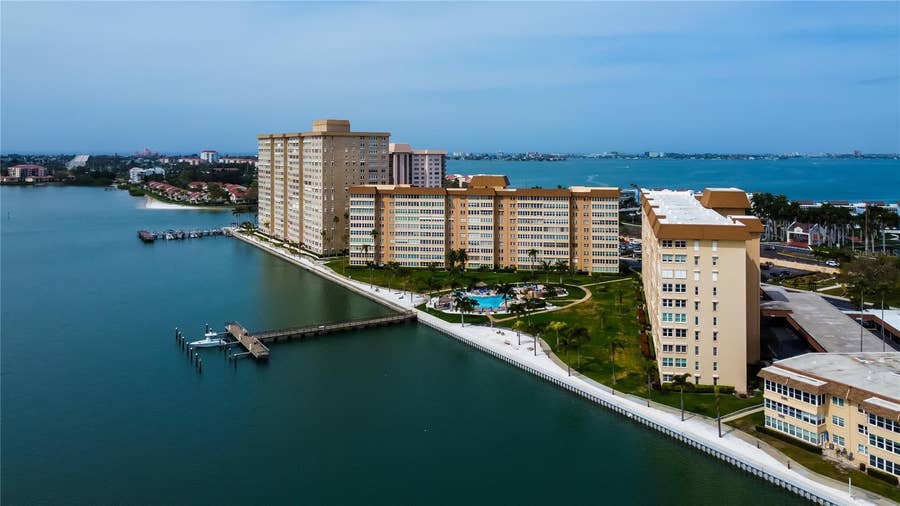 Property photo for 5200 BRITTANY DRIVE S, #606, St Petersburg, FL