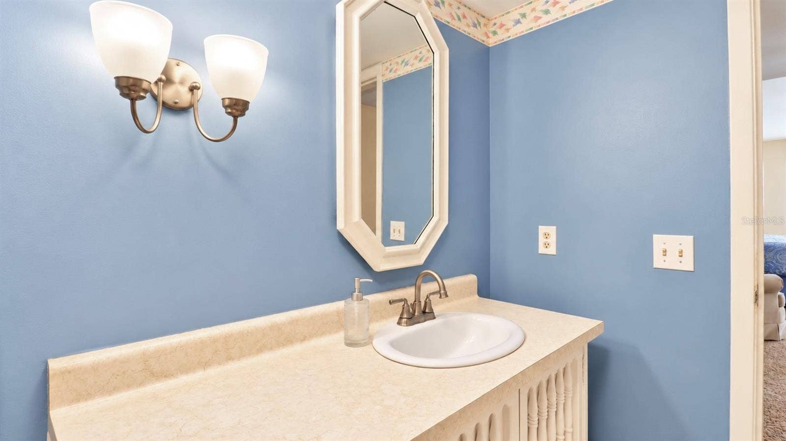 5200 BRITTANY DRIVE S, #606, St Petersburg, FL 33715