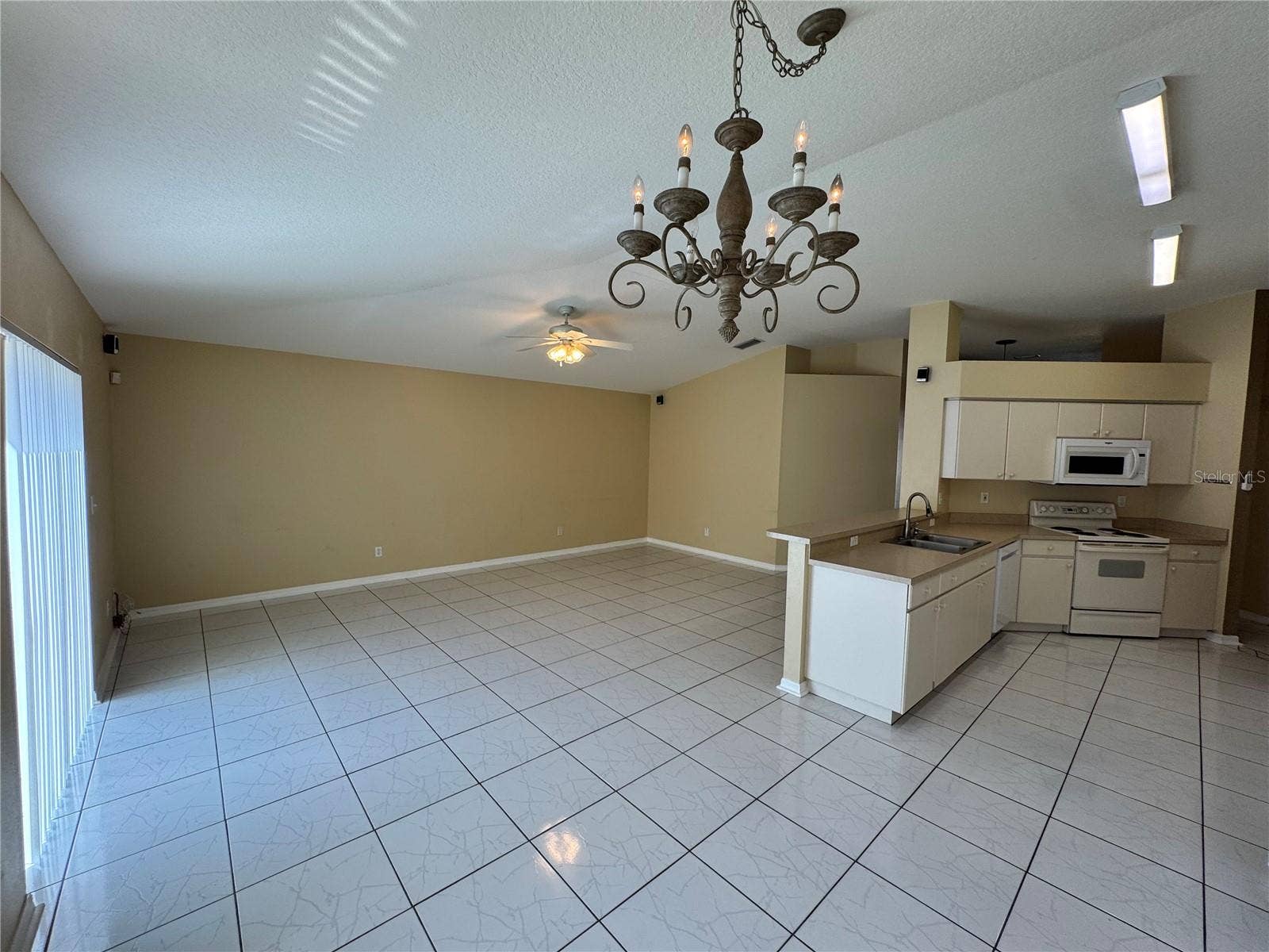 4707 RAMSHEAD DRIVE, Valrico, FL 33594 4707 RAMSHEAD DRIVE, Valrico, FL 33594