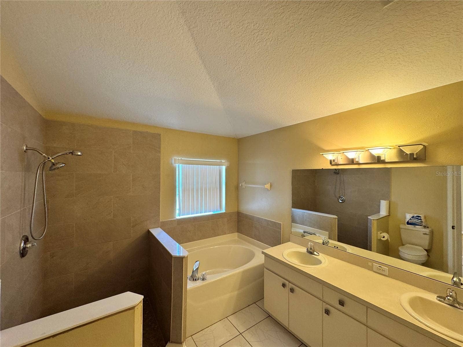 4707 RAMSHEAD DRIVE, Valrico, FL 33594 4707 RAMSHEAD DRIVE, Valrico, FL 33594