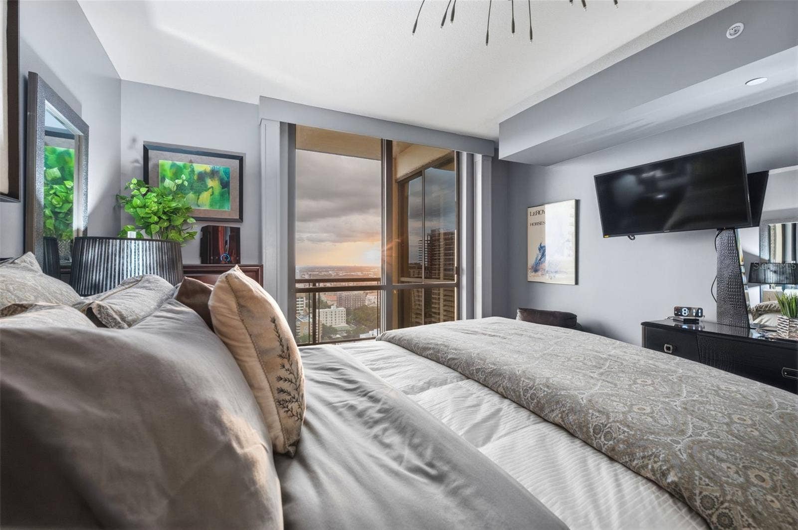 1 BEACH DRIVE SE, #2712, St Petersburg, FL 33701 1 BEACH DRIVE SE, #2712, St Petersburg, FL 33701