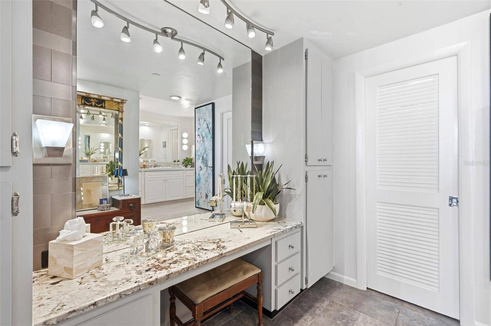 1 BEACH DRIVE SE, #2712, St Petersburg, FL 33701 1 BEACH DRIVE SE, #2712, St Petersburg, FL 33701
