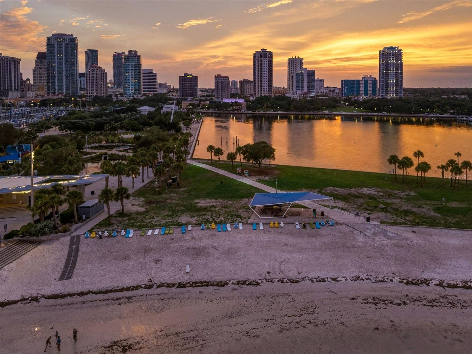 1 BEACH DRIVE SE, #2712, St Petersburg, FL 33701 1 BEACH DRIVE SE, #2712, St Petersburg, FL 33701