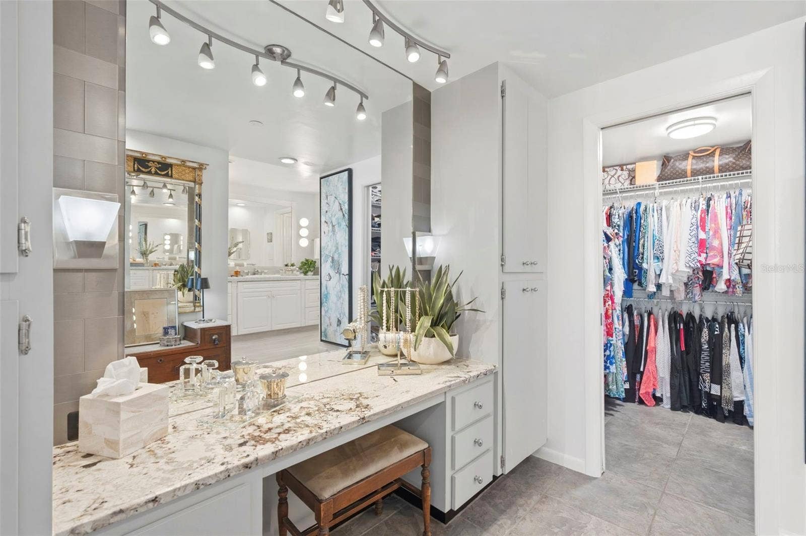 1 BEACH DRIVE SE, #2712, St Petersburg, FL 33701 1 BEACH DRIVE SE, #2712, St Petersburg, FL 33701