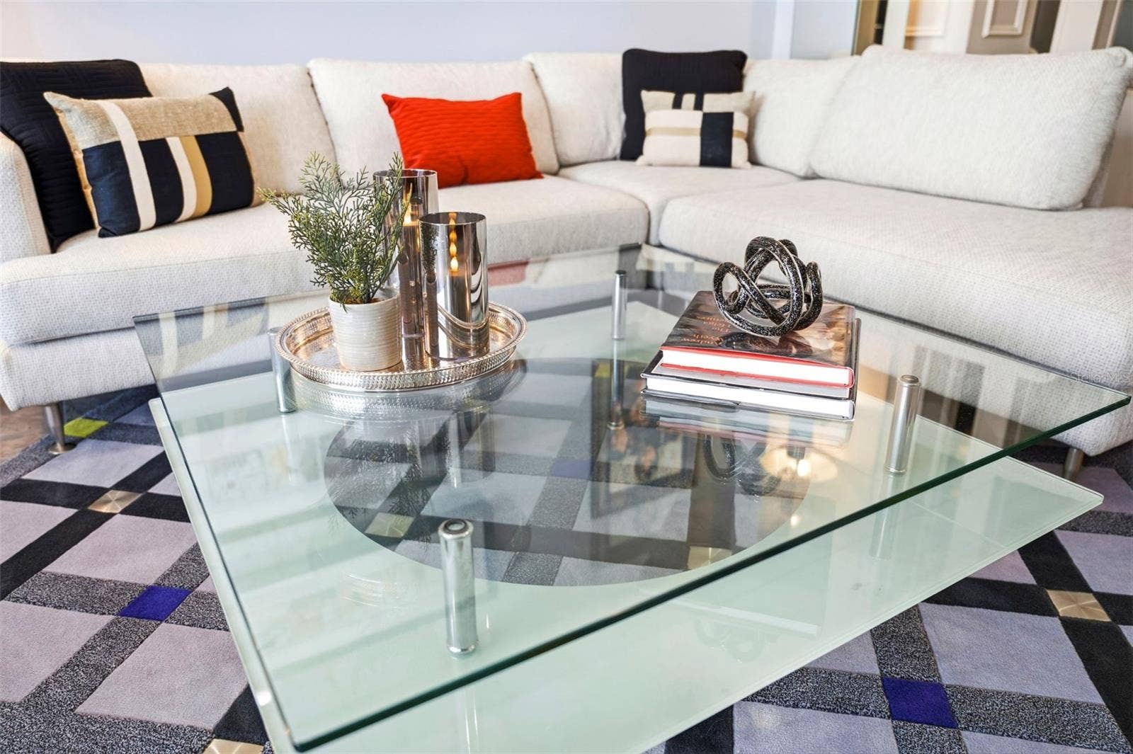 1 BEACH DRIVE SE, #2712, St Petersburg, FL 33701 1 BEACH DRIVE SE, #2712, St Petersburg, FL 33701