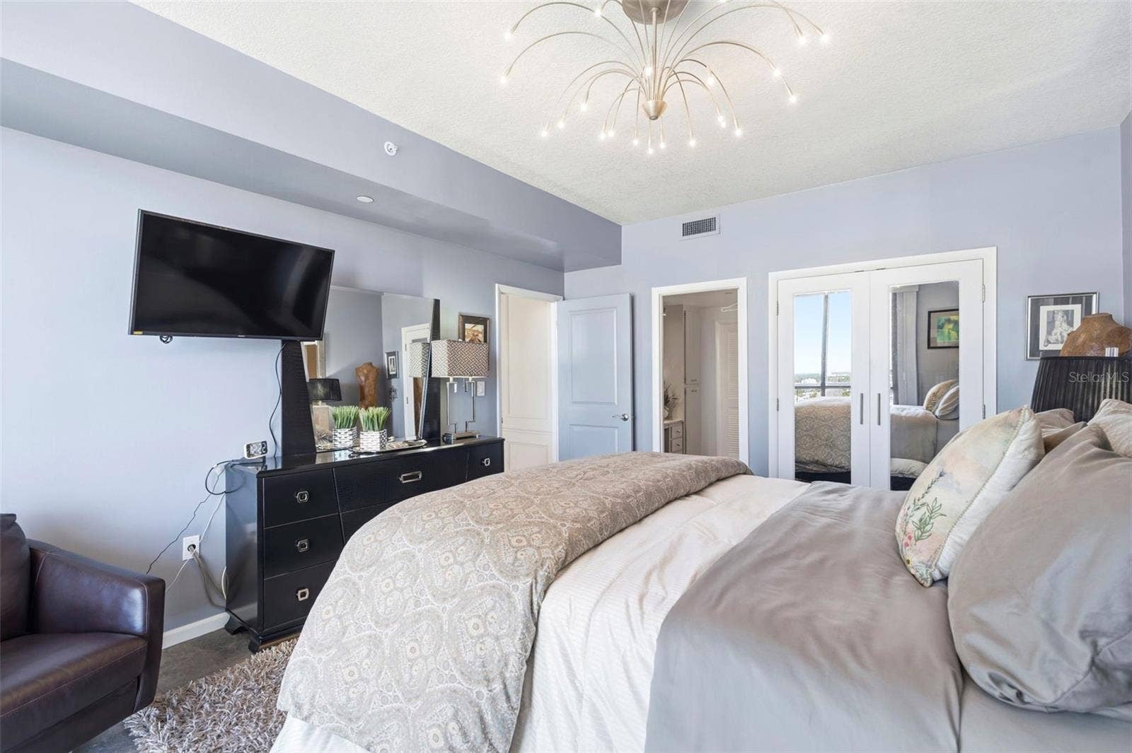 1 BEACH DRIVE SE, #2712, St Petersburg, FL 33701 1 BEACH DRIVE SE, #2712, St Petersburg, FL 33701