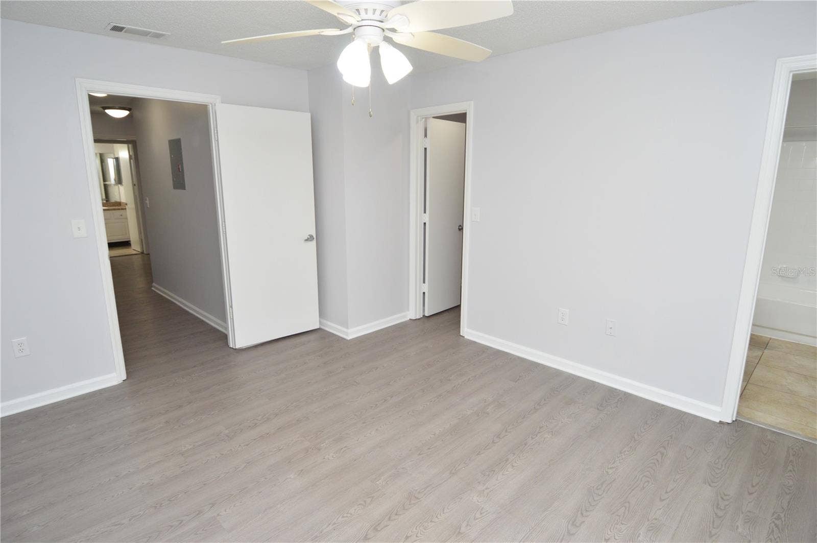 11901 4TH STREET N, #2208, St Petersburg, FL 33716 11901 4TH STREET N, #2208, St Petersburg, FL 33716
