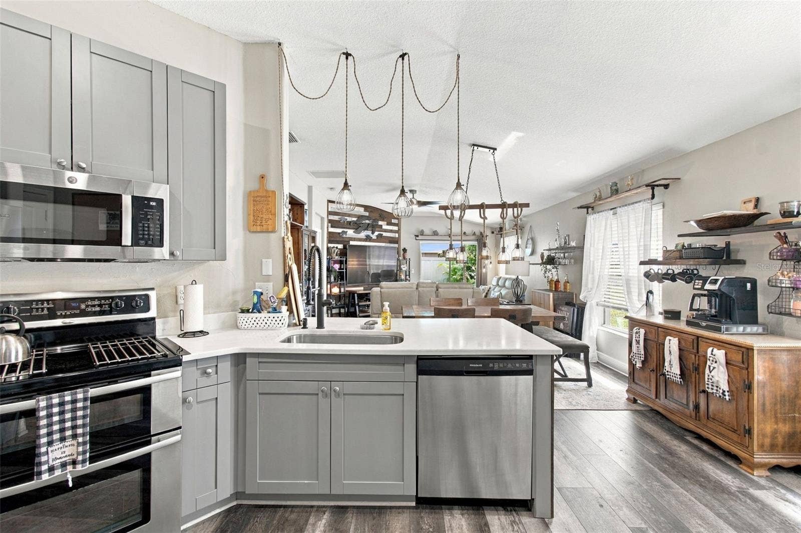 15412 QUAIL WOODS PLACE, Ruskin, FL 33573 15412 QUAIL WOODS PLACE, Ruskin, FL 33573